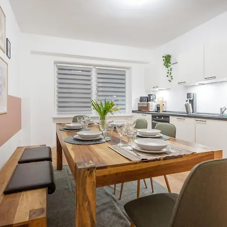 Apartment Koblenz' Groesste, 5 Sz, Hbf, Ideal Fuer Gruppen & Firmen Koblenz (Rhineland-Palatinate)